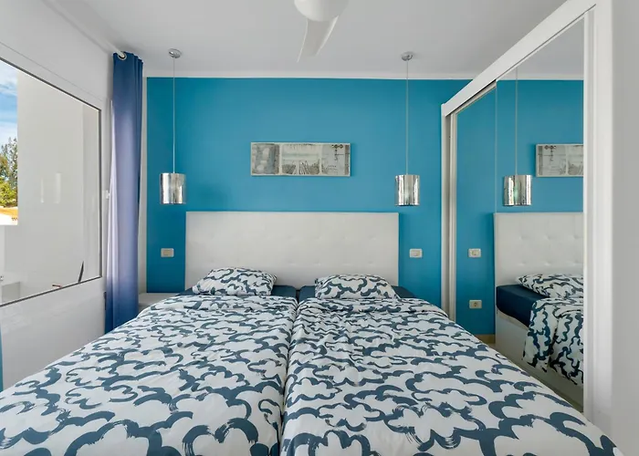 Apartment Paradise *